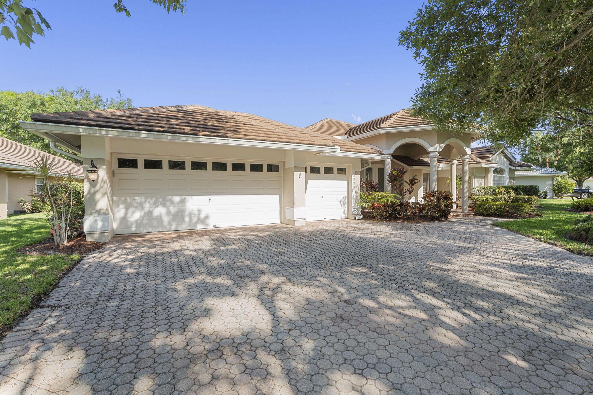 Homes for sale in Palm City, FL | 2554 Sw Mayacoo Way, Palm City, FL 34990 | MLS# R11091562