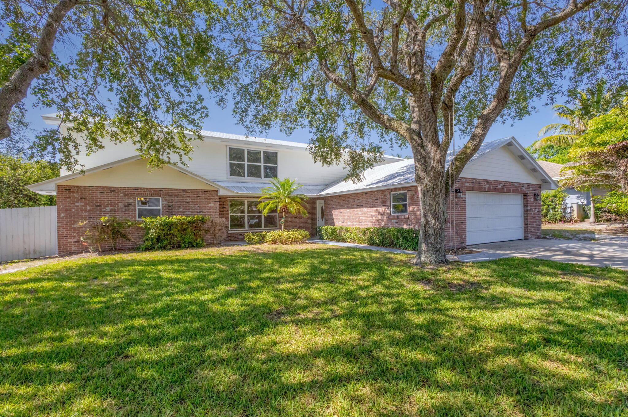 Homes for sale in Hobe Sound, FL | 8888 Se Colony Street, Hobe Sound, FL 33455 | MLS# R11091584