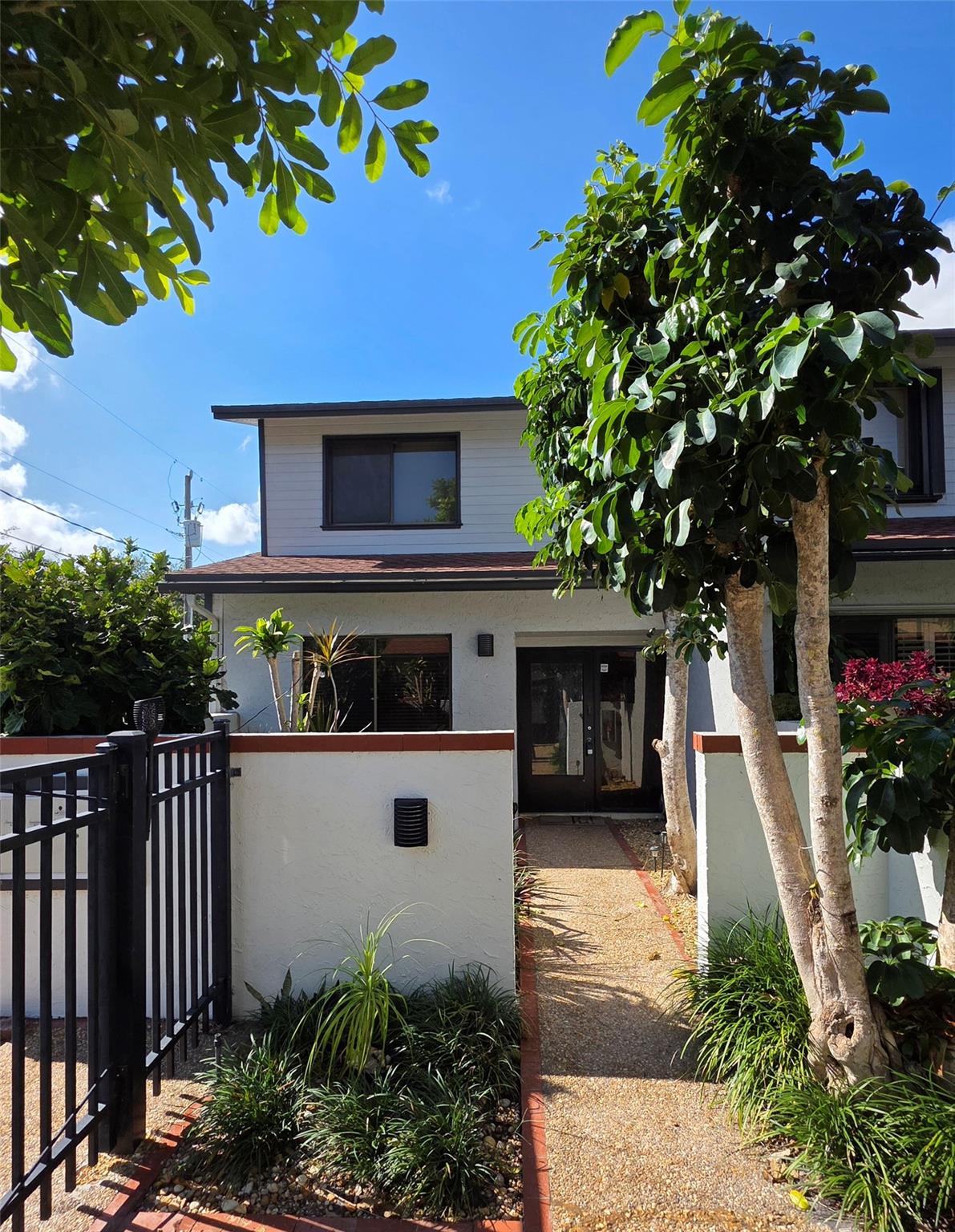 Twelfth Court Townhouses