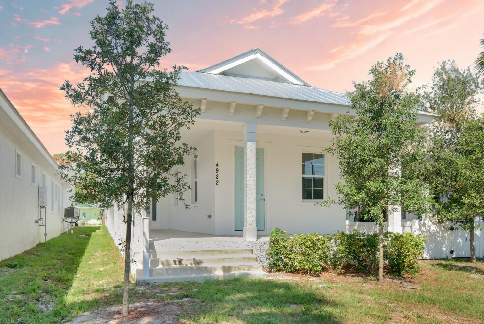 Homes for sale in Stuart, FL | 4982 Se Railway Avenue, Stuart, FL 34997 | MLS# R11091991