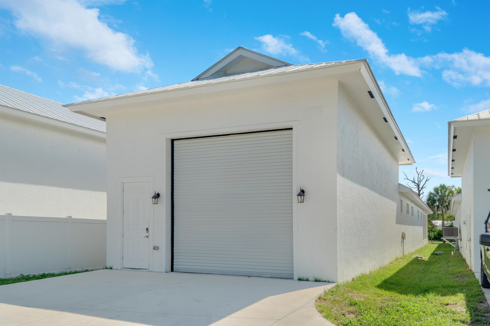 Homes for sale in Stuart, FL | 4982 Se Railway Avenue, Stuart, FL 34997 | MLS# R11091991