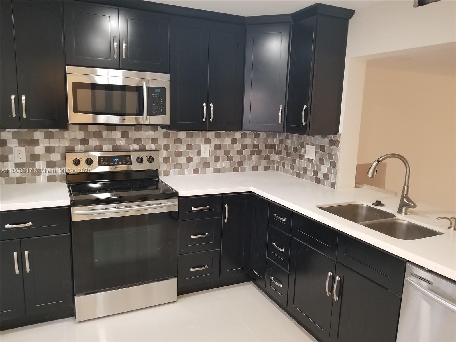 Townhouses Of Venetian Pa