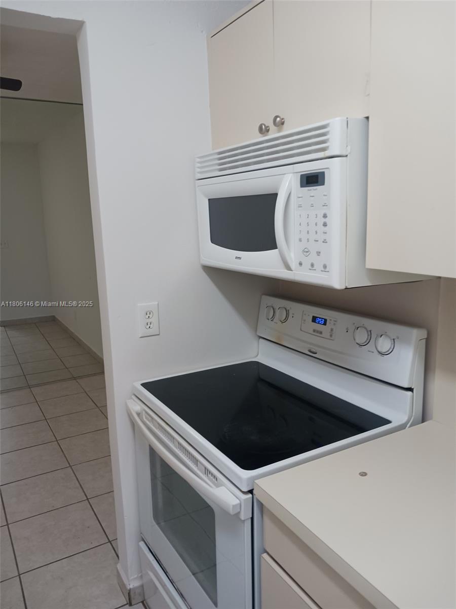 2700-ne-135th-st-30-north-miami-fl-33181/hzid_5aa9b04d