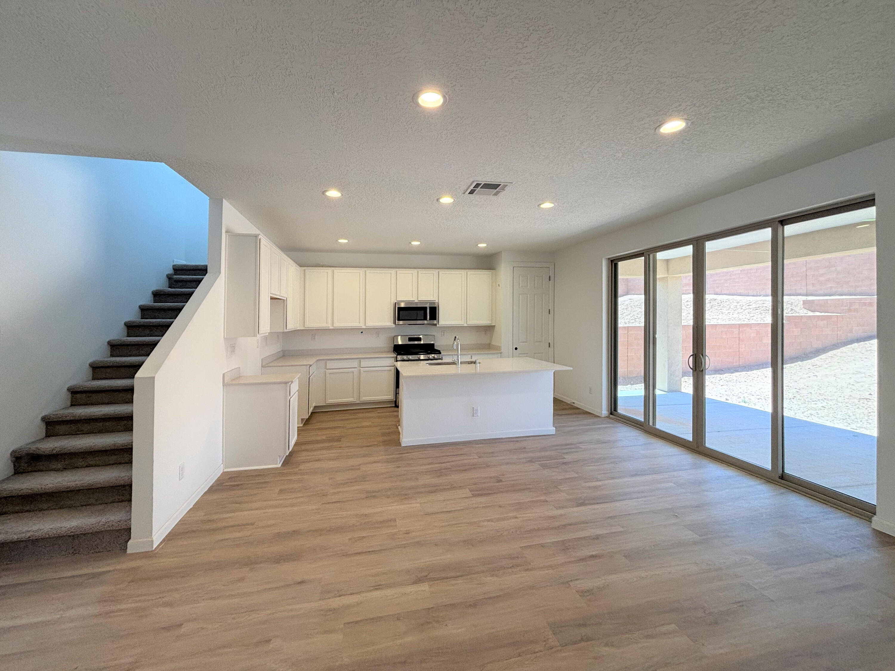 Homes for sale in Los Lunas, NM | 1325 Valle De Colores St Nw, Los Lunas, NM 87031 | MLS# 1084264