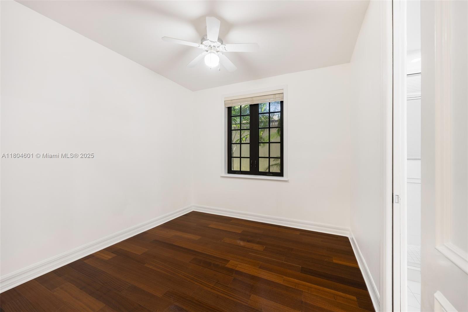 7250 SW 47 Ave, Coral Gables FL 33143