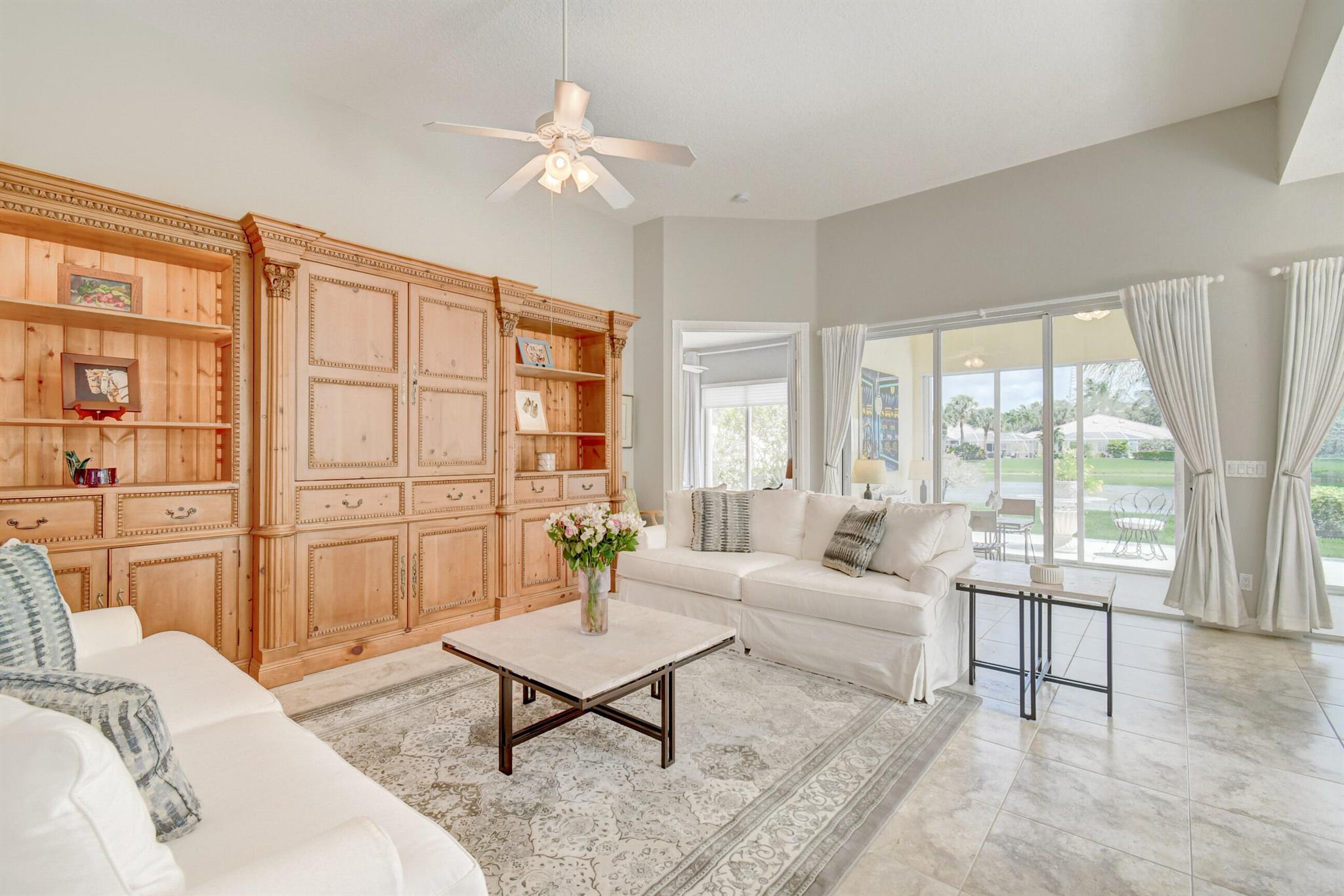 Villagewalk Of Wellington