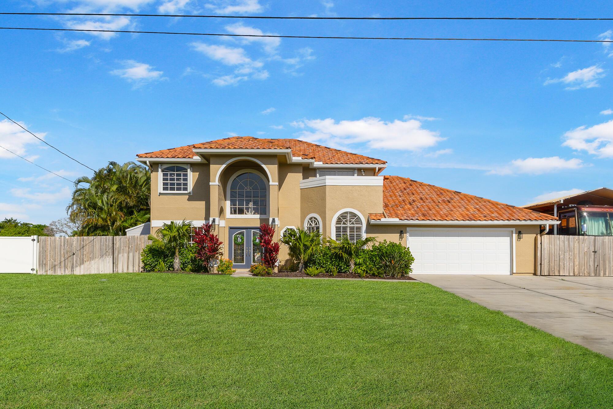 Homes for sale in Port St Lucie, FL | 121 Ne Naranja Avenue, Port St Lucie, FL 34983 | MLS# R11092437