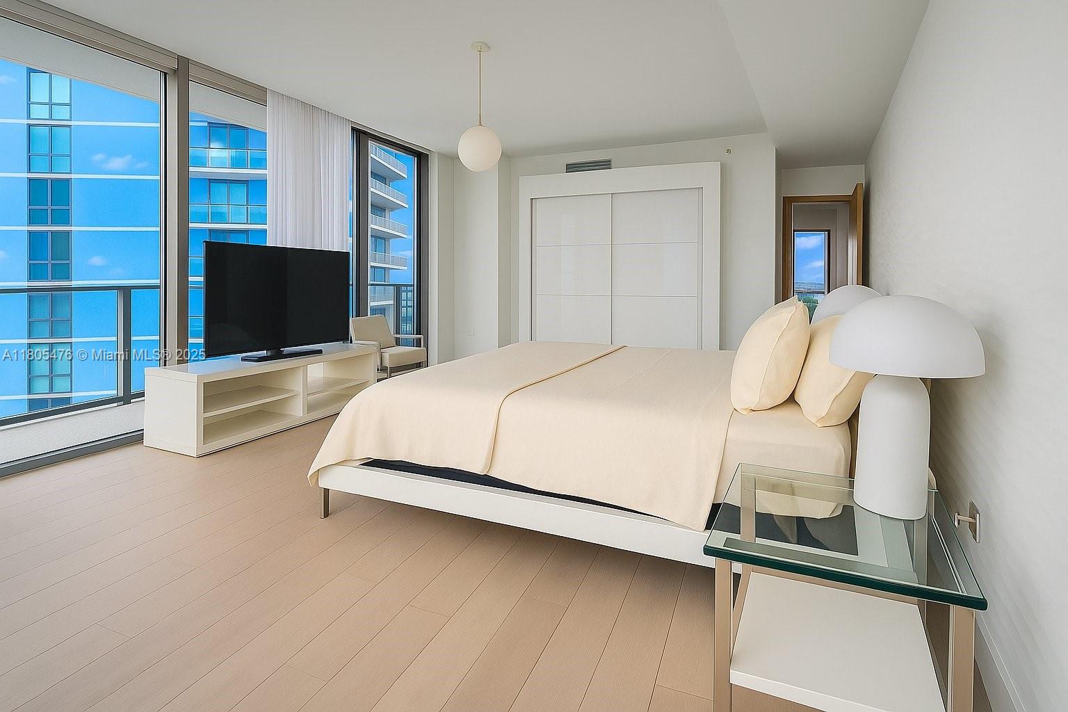 Apartamento à Venda em Miami, FL