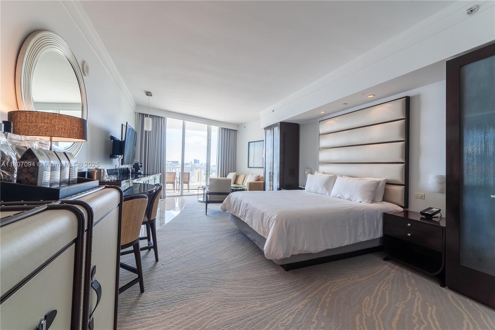 Apartamento à Venda em Miami Beach, FL