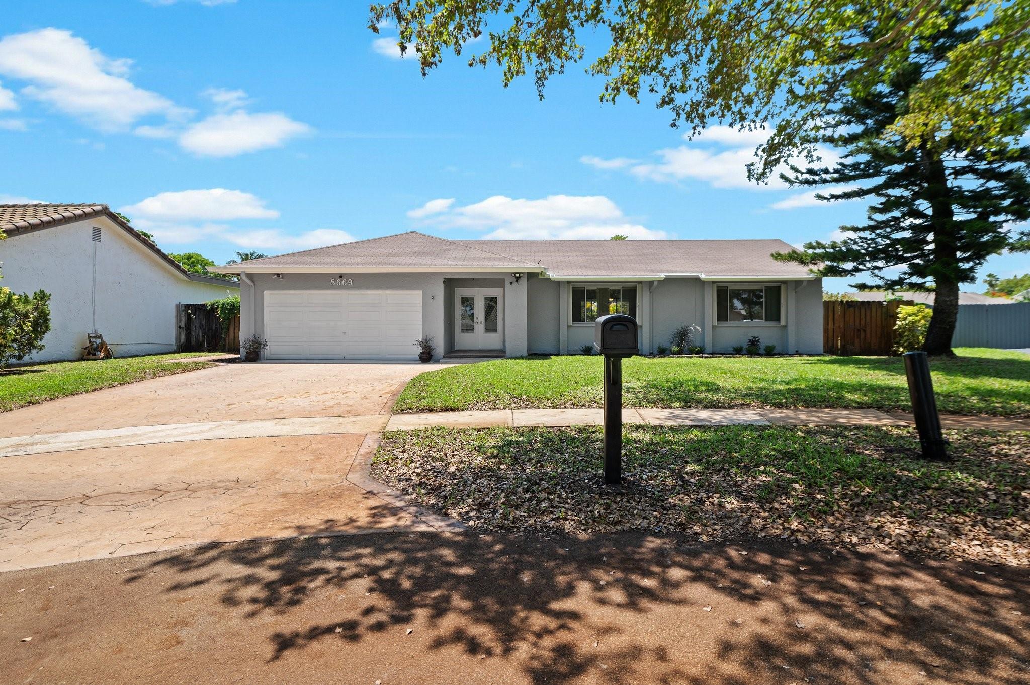 8669 51st St Cooper City FL 33328 | F10504800