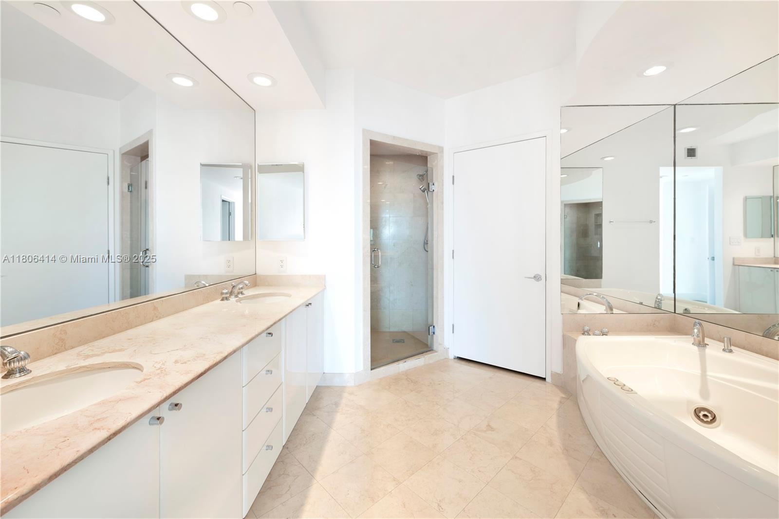 781 Crandon Blvd #1404, Key Biscayne FL 33149