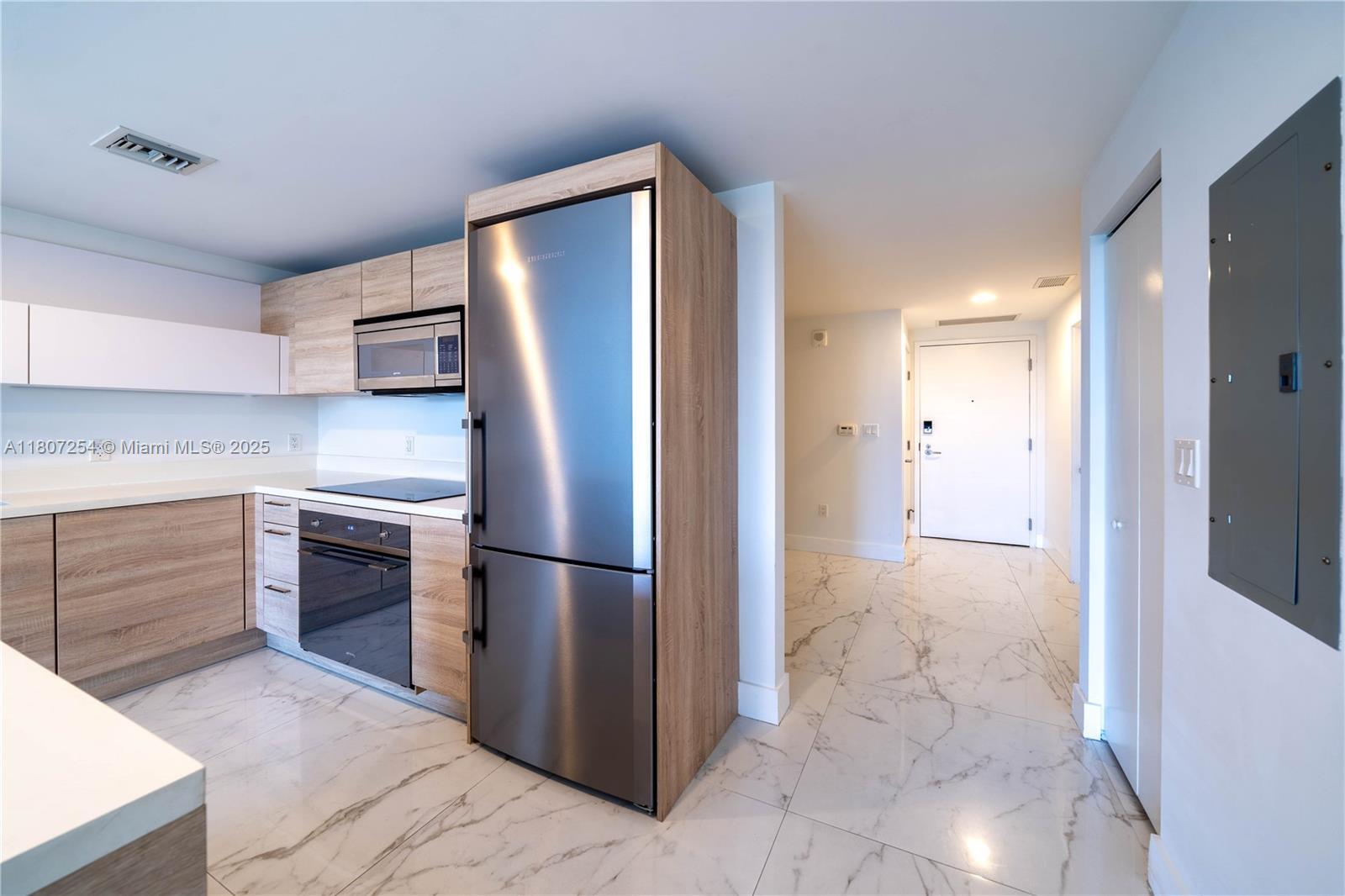 Condo for Sale in North Miami Beach, FL
