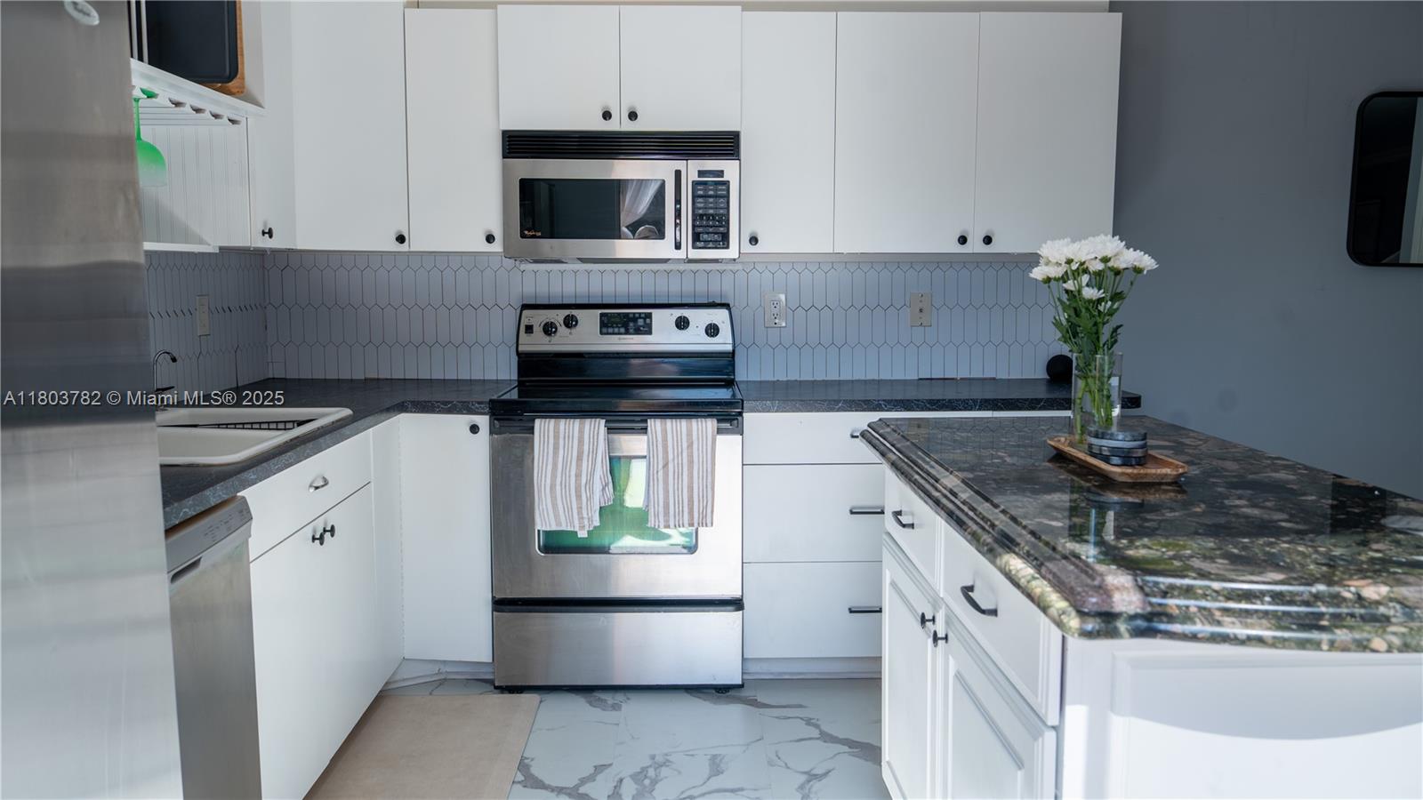 Homes for sale in Palm Springs, FL | 821 Springdale Cir, Palm Springs, FL 33461 | MLS# A11803782