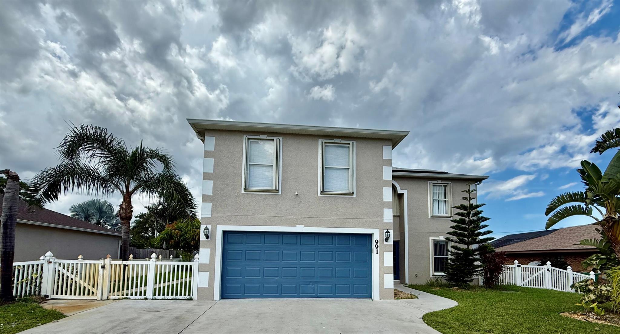 Homes for sale in Port St Lucie, FL | 991 Se Bywood Avenue, Port St Lucie, FL 34983 | MLS# R11092651