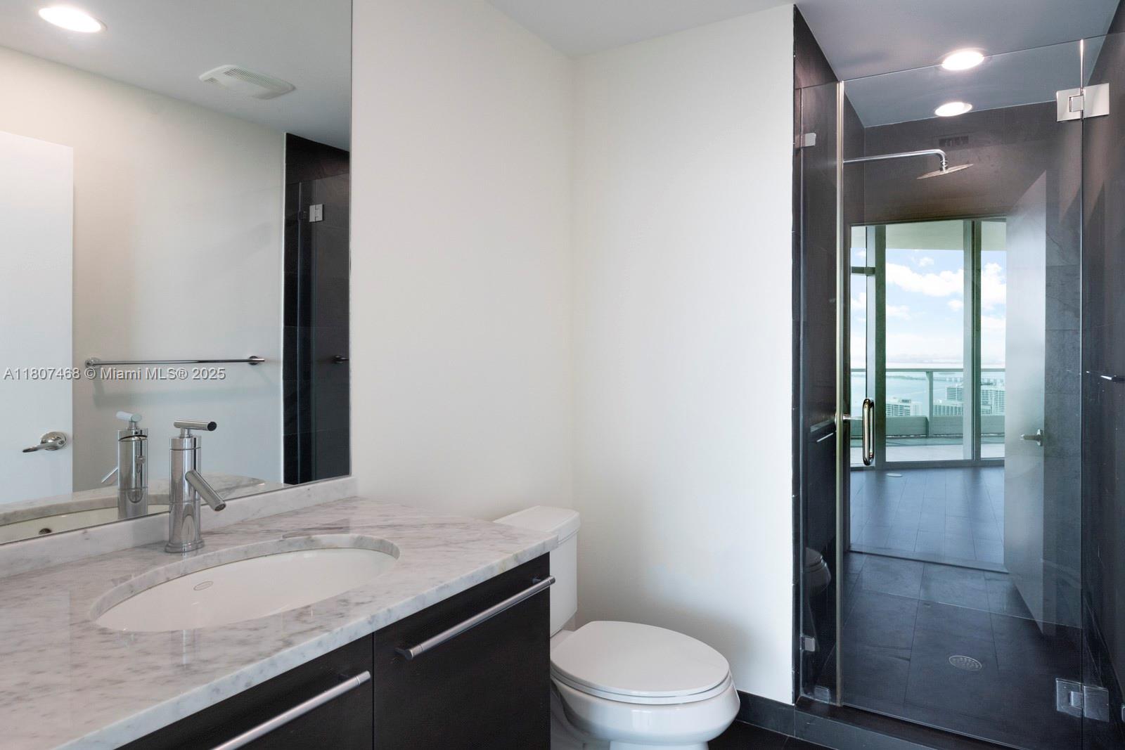 900 Biscayne Blvd #5606, Miami FL 33132