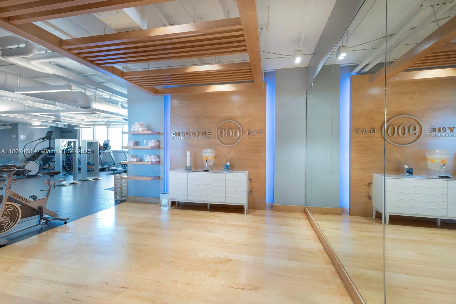 900 Biscayne Blvd #5606, Miami FL 33132