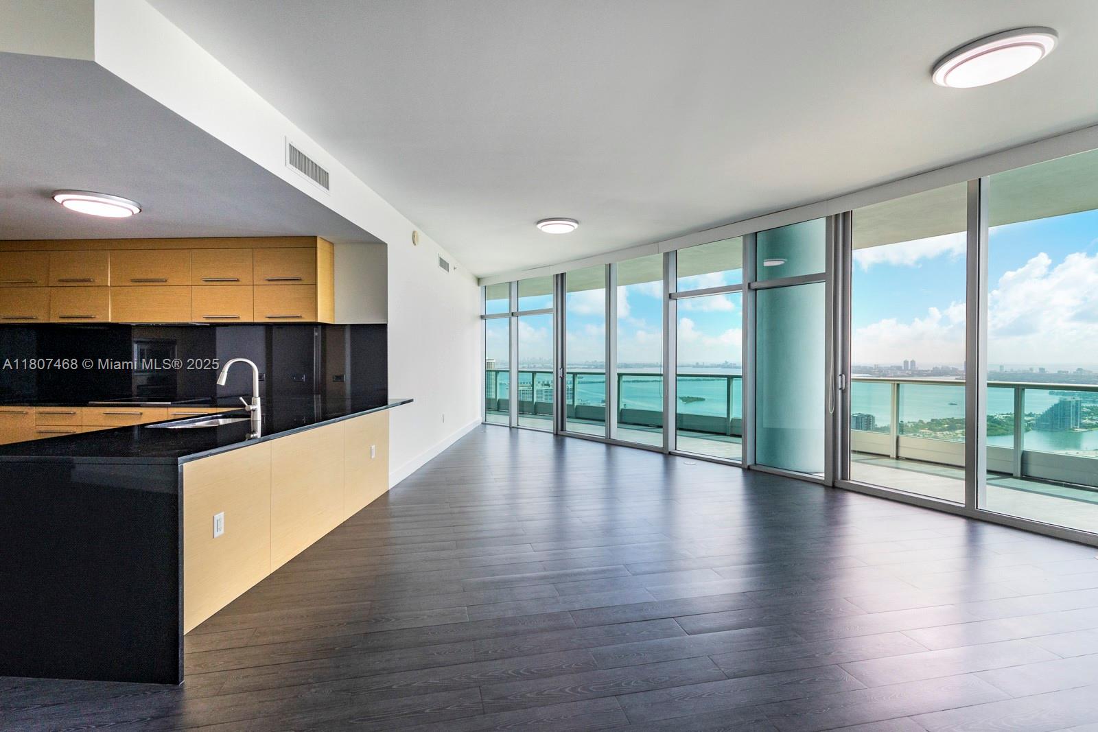 900 Biscayne Blvd #5606, Miami FL 33132