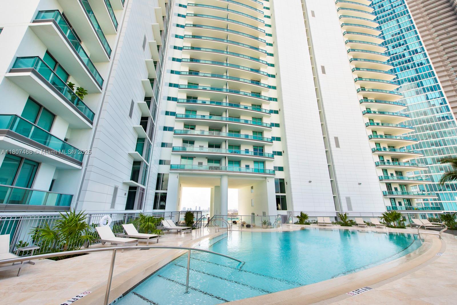 900 Biscayne Blvd #5606, Miami FL 33132