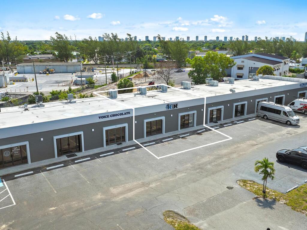 Eleven Twenty Five Old DI