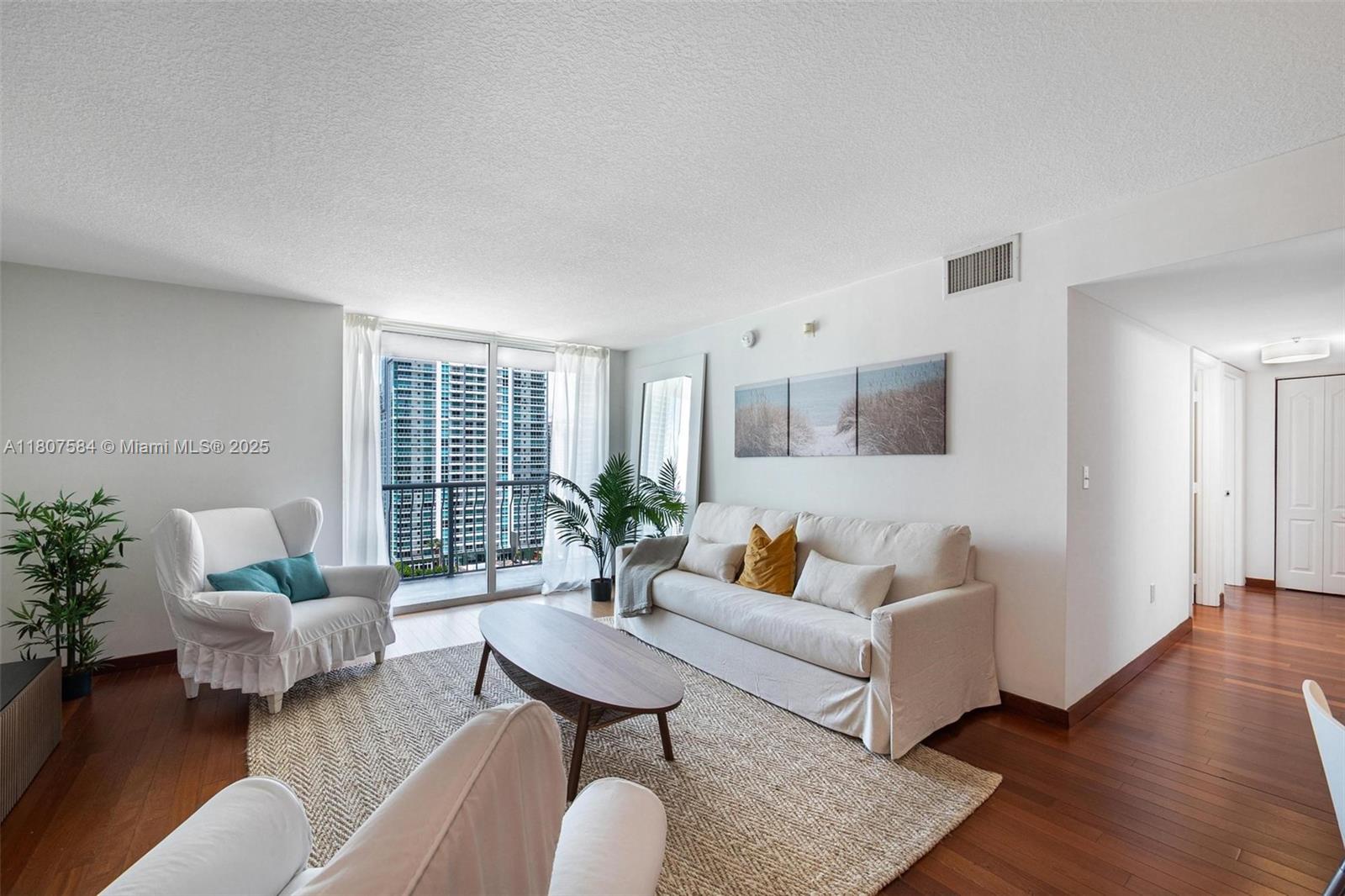 Apartamento para Alugar em Miami, FL
