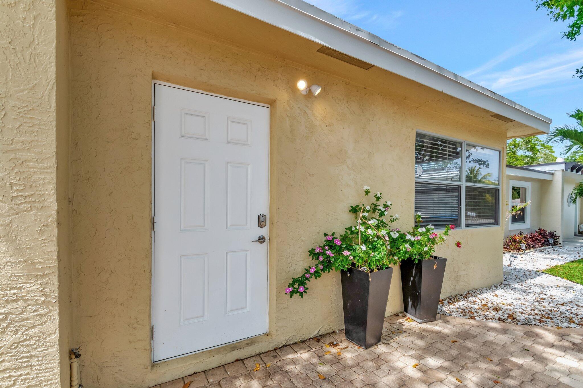 Homes for sale in Lantana, FL | 125 E Hart Street, Lantana, FL 33462 | MLS# R11092792