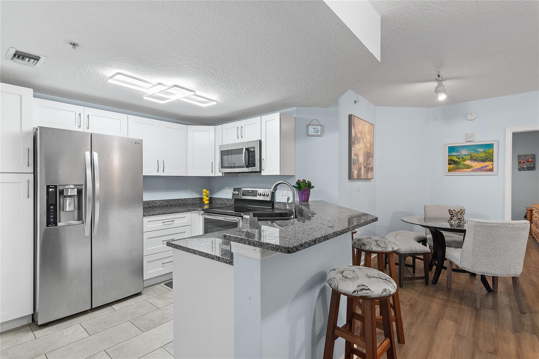 Homes for sale in Vero Beach, FL | 5095 Fairways Cir #102, Vero Beach, FL 32967 | MLS# F10504938