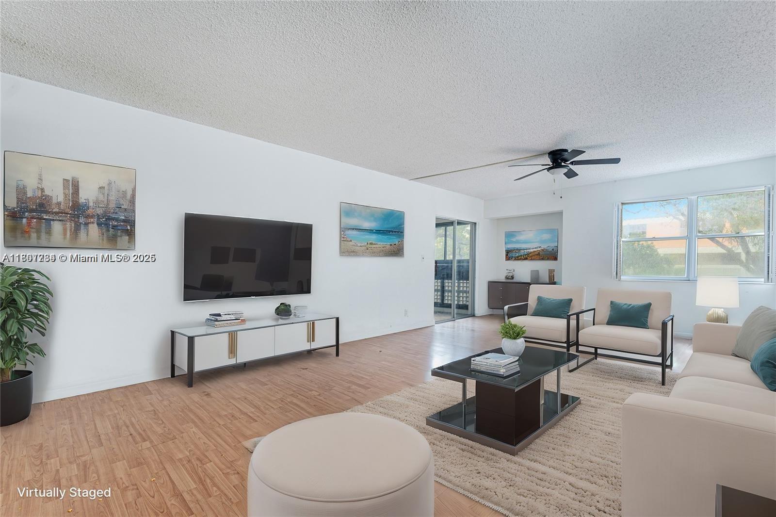 Lakes Of Inverrary Condo