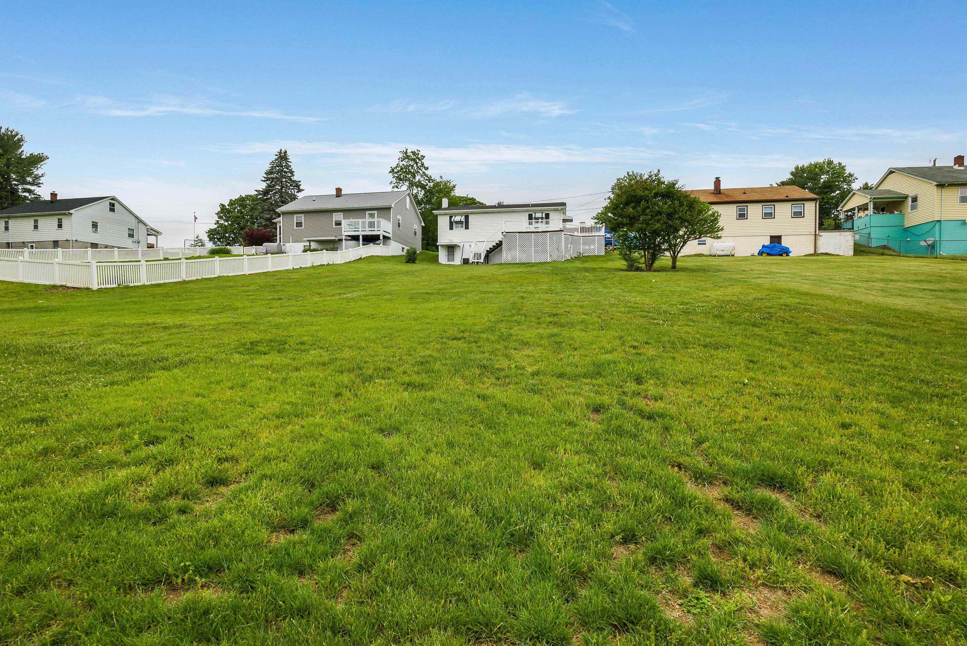 390 Frontier Dr