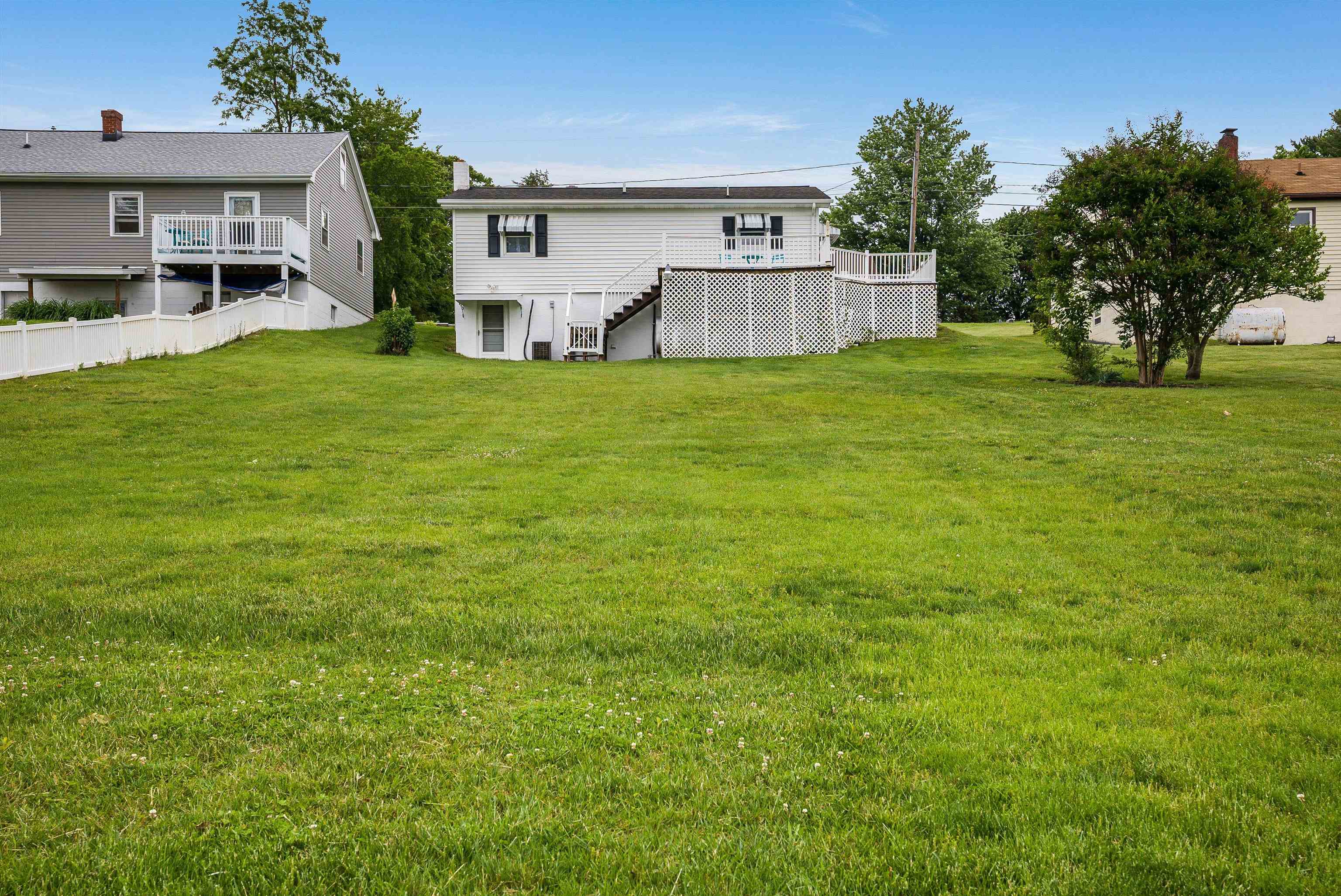 390 Frontier Dr