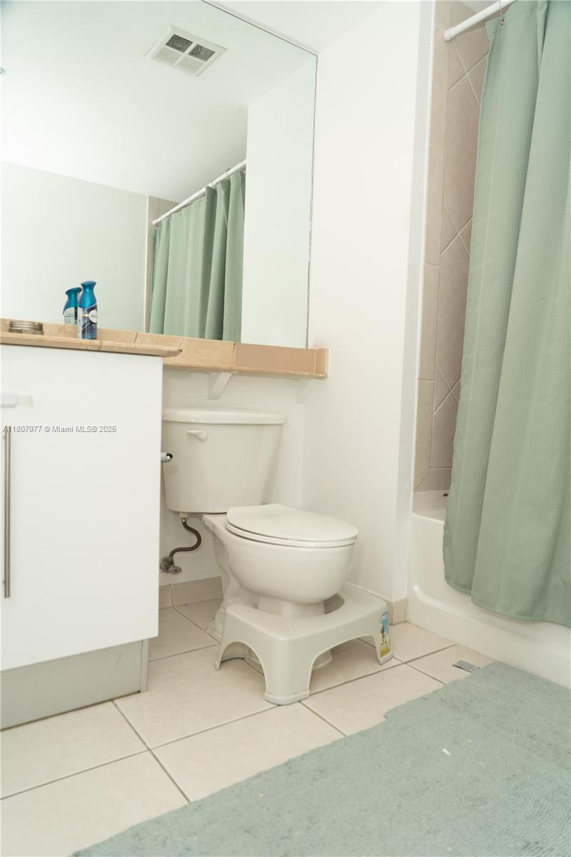 325 S Biscayne Blvd #1521, Miami FL 33131