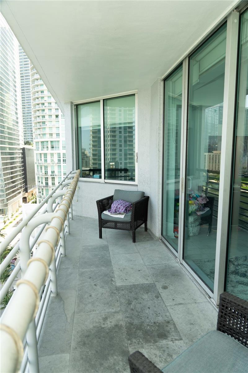 325 S Biscayne Blvd #1521, Miami FL 33131