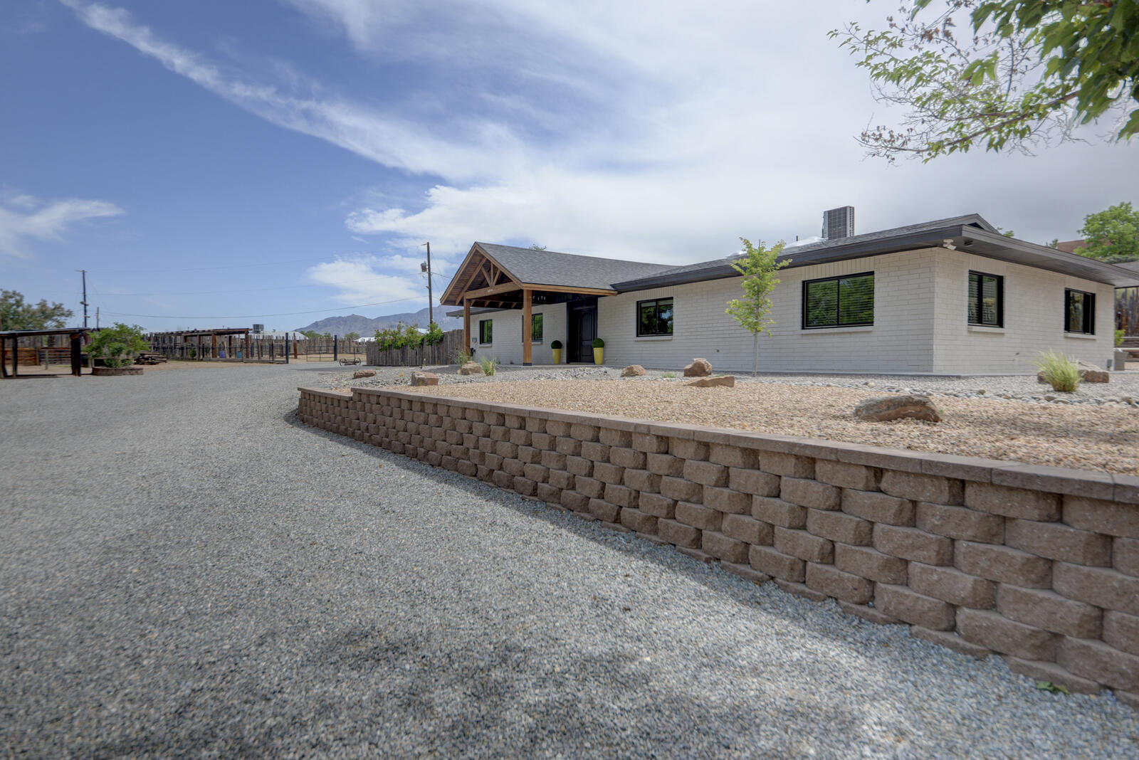 Homes for sale in Albuquerque, NM | 210 Josefita Rd Ne, Albuquerque, NM 87113 | MLS# 1084389