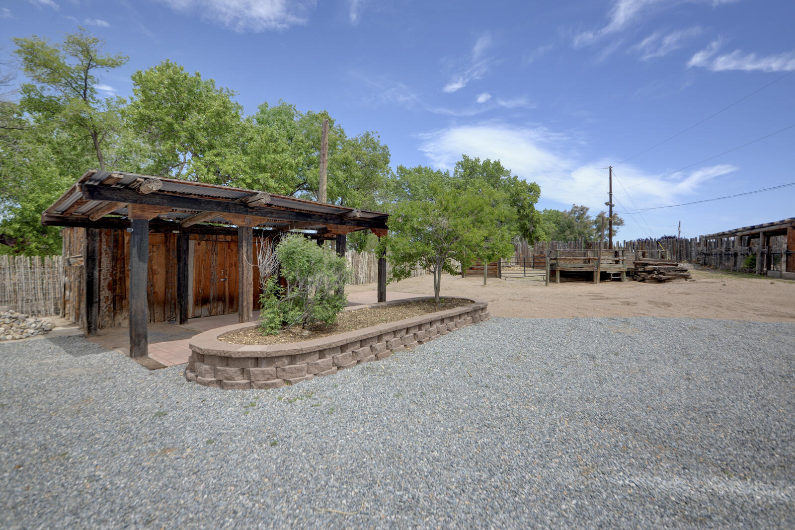 Photo 18 — 210 Josefita Road NE