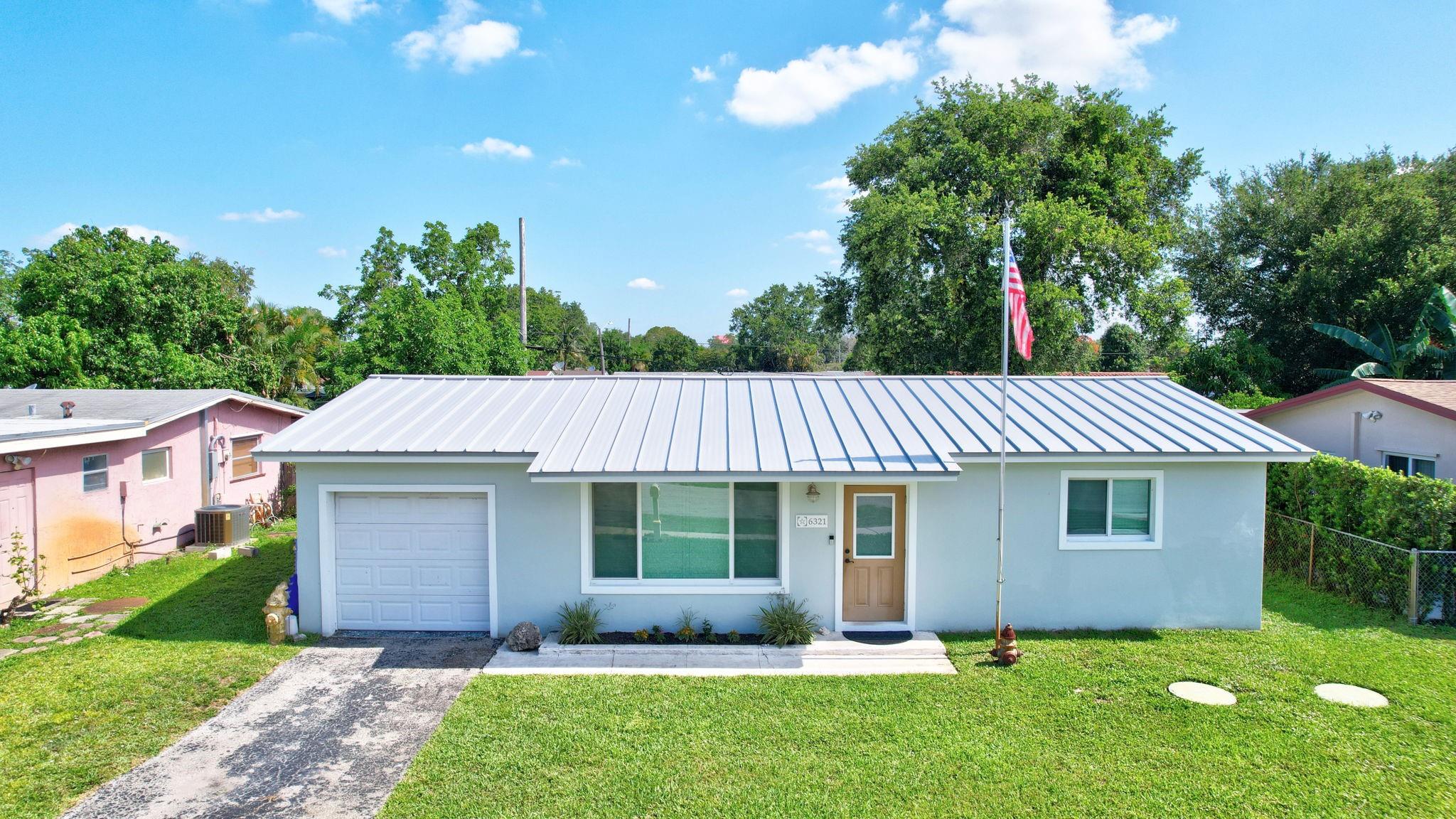 Driftwood Plaza 3 53-13 B