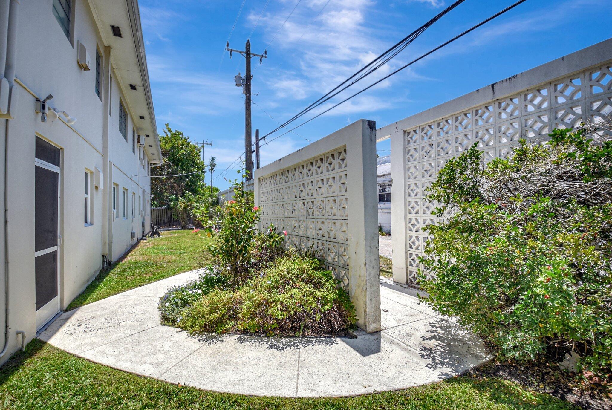 Homes for sale in Delray Beach, FL | 426 Ne 7th Avenue #1f, Delray Beach, FL 33483 | MLS# R11093129