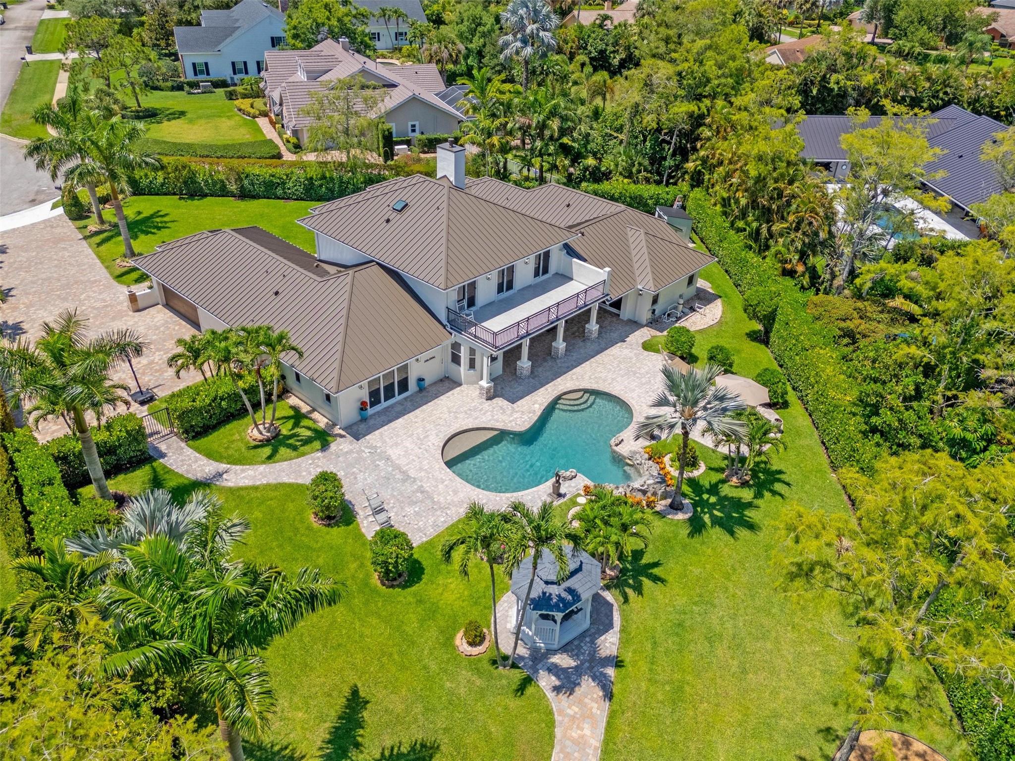 15995 Meadow Wood Drive Wellington FL 33414 | F10505159