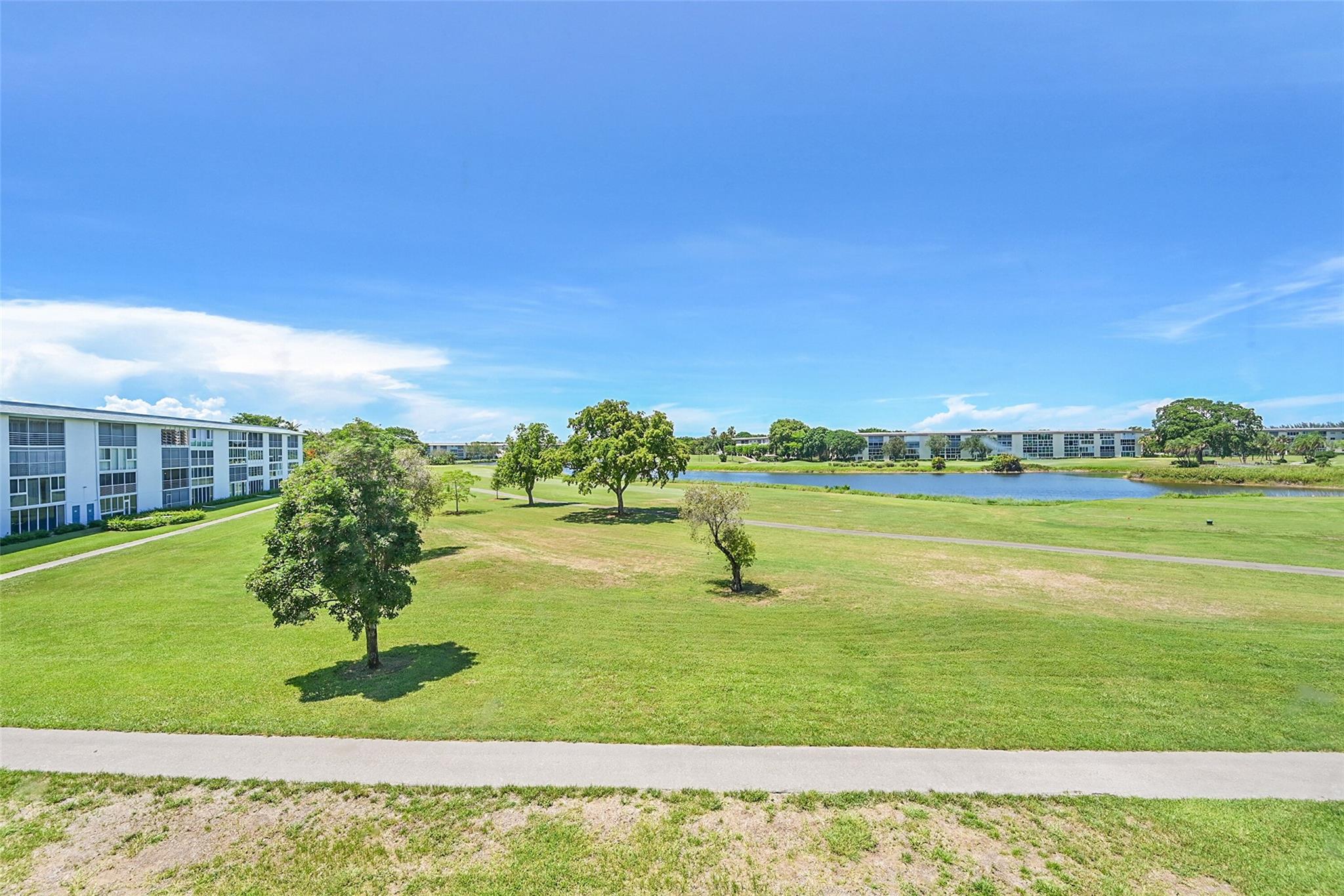 Homes for sale in Coconut Creek, FL | 2801 Victoria Way #D3, Coconut Creek, FL 33066 | MLS# F10505357