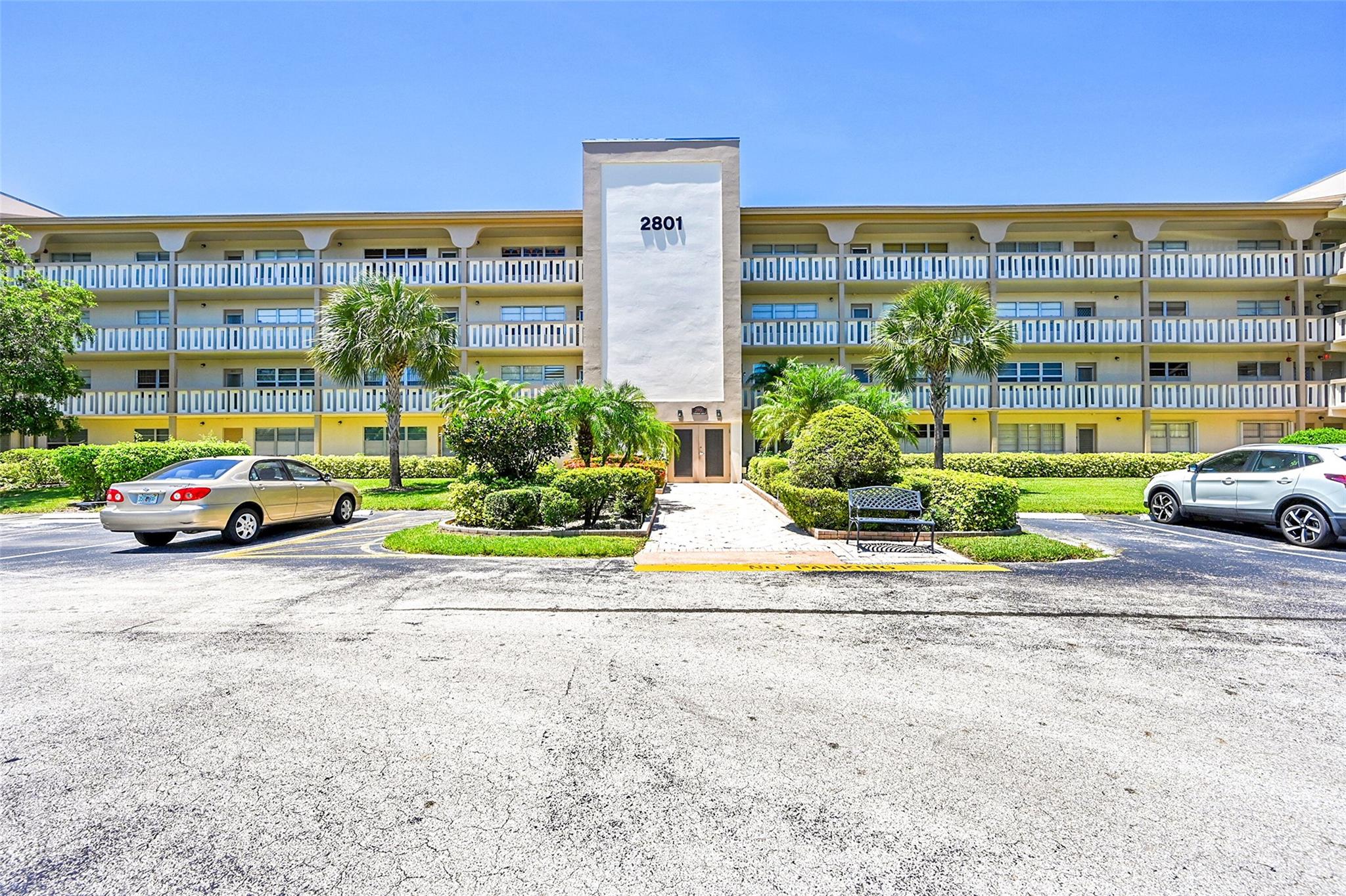 Homes for sale in Coconut Creek, FL | 2801 Victoria Way #D3, Coconut Creek, FL 33066 | MLS# F10505357