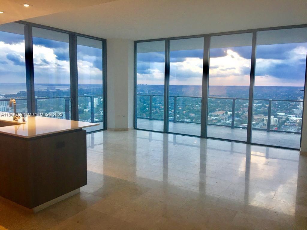 Condo for Rent in Miami, FL