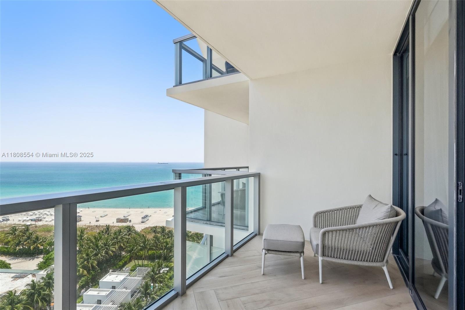Apartamento à Venda em Miami Beach, FL