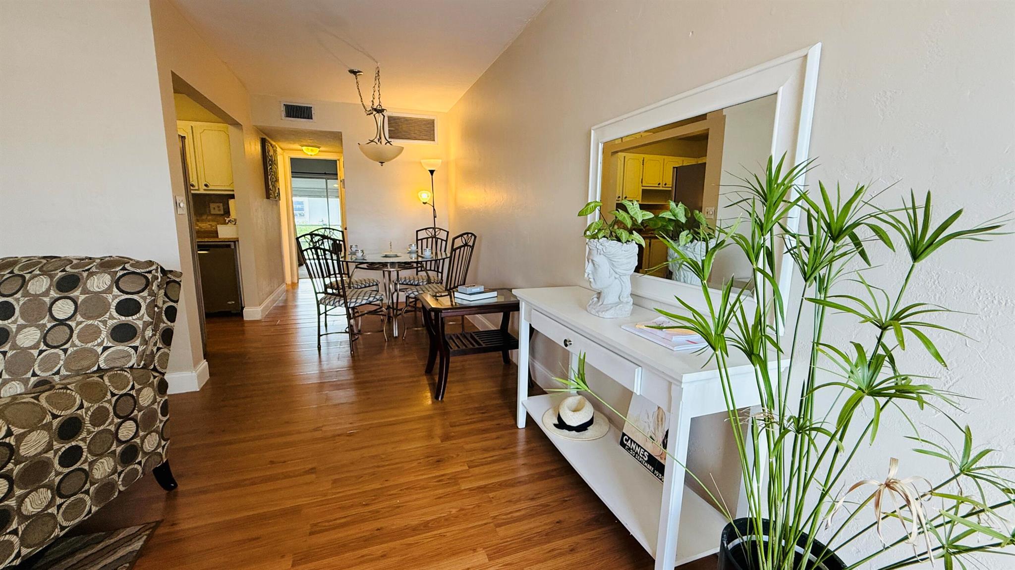 Lakeside Point Apt 4 Cond