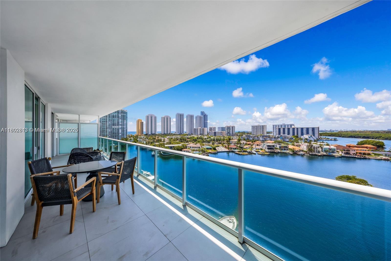 Apartamento para Alugar em Sunny Isles Beach, FL