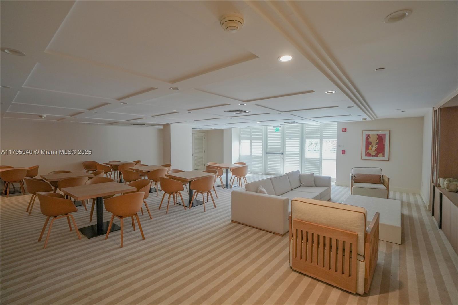 445 Grand Bay Dr #802, Key Biscayne FL 33149
