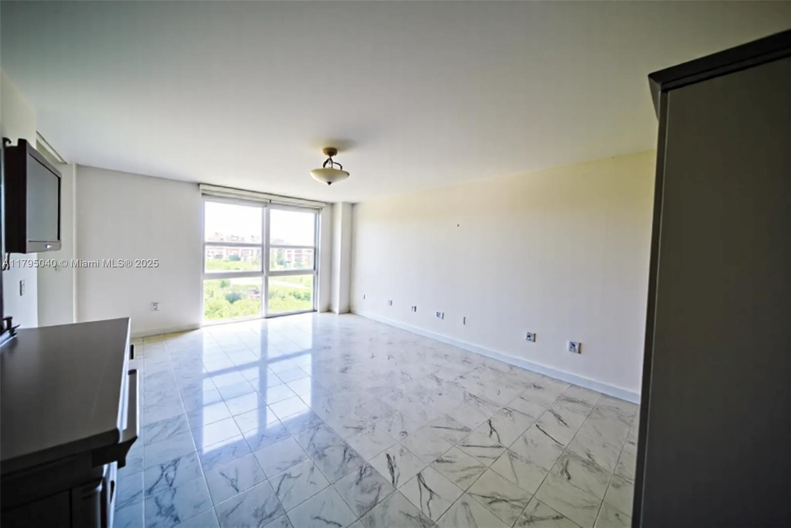 445 Grand Bay Dr #802, Key Biscayne FL 33149