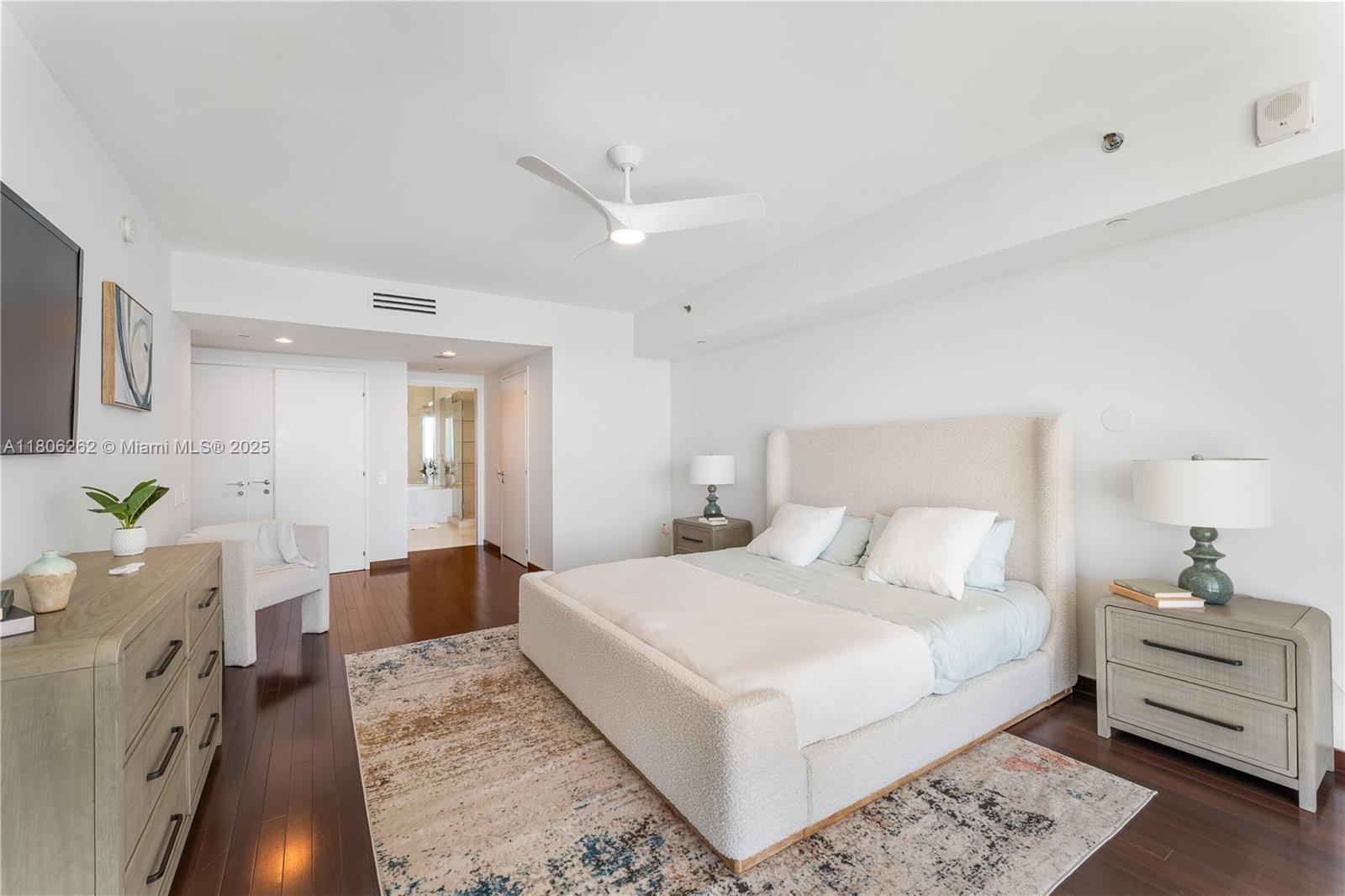 450 Alton Rd #2703, Miami Beach FL 33139