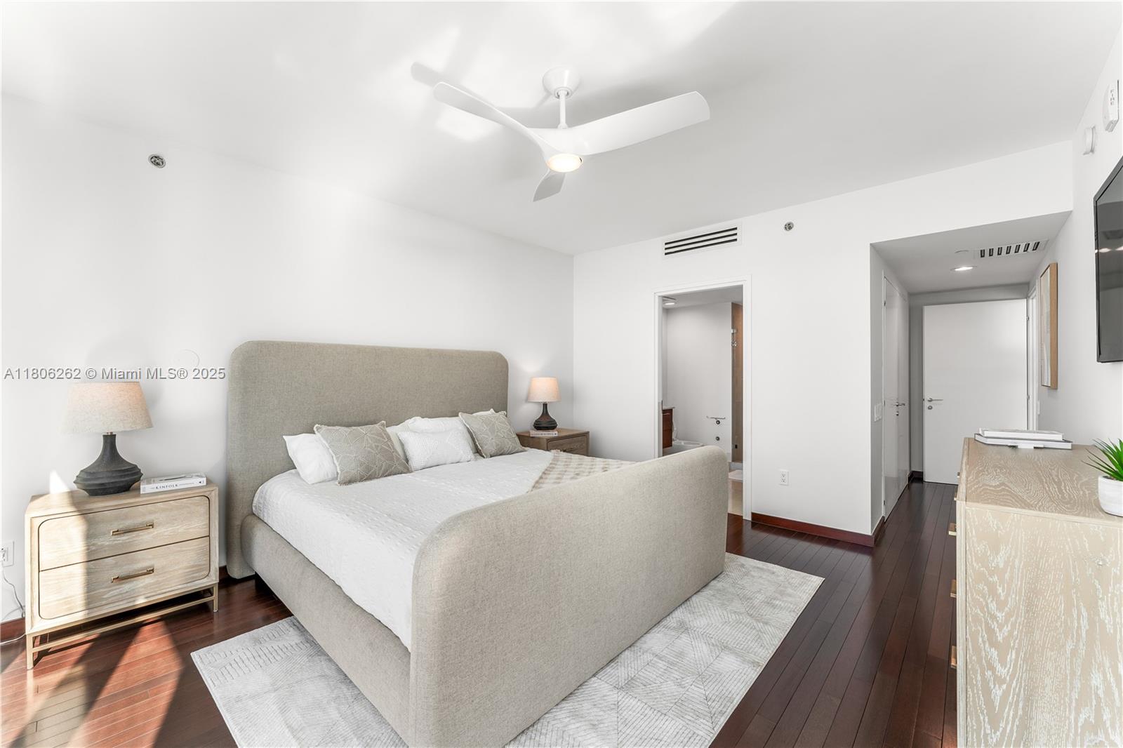 450 Alton Rd #2703, Miami Beach FL 33139