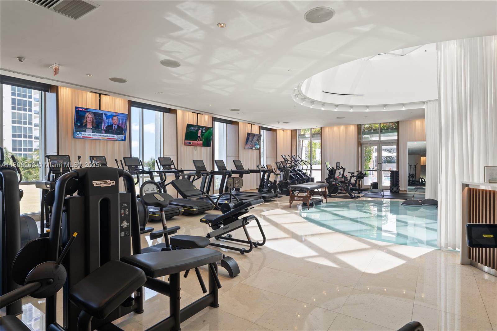 450 Alton Rd #2703, Miami Beach FL 33139