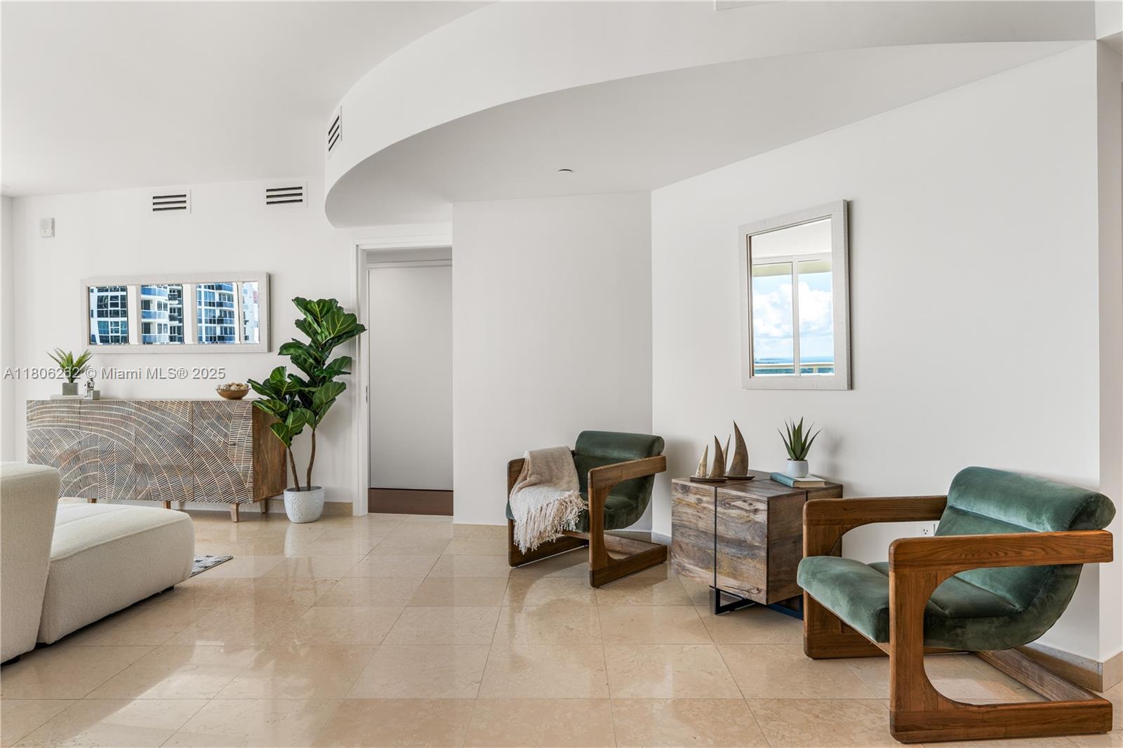 450 Alton Rd #2703, Miami Beach FL 33139