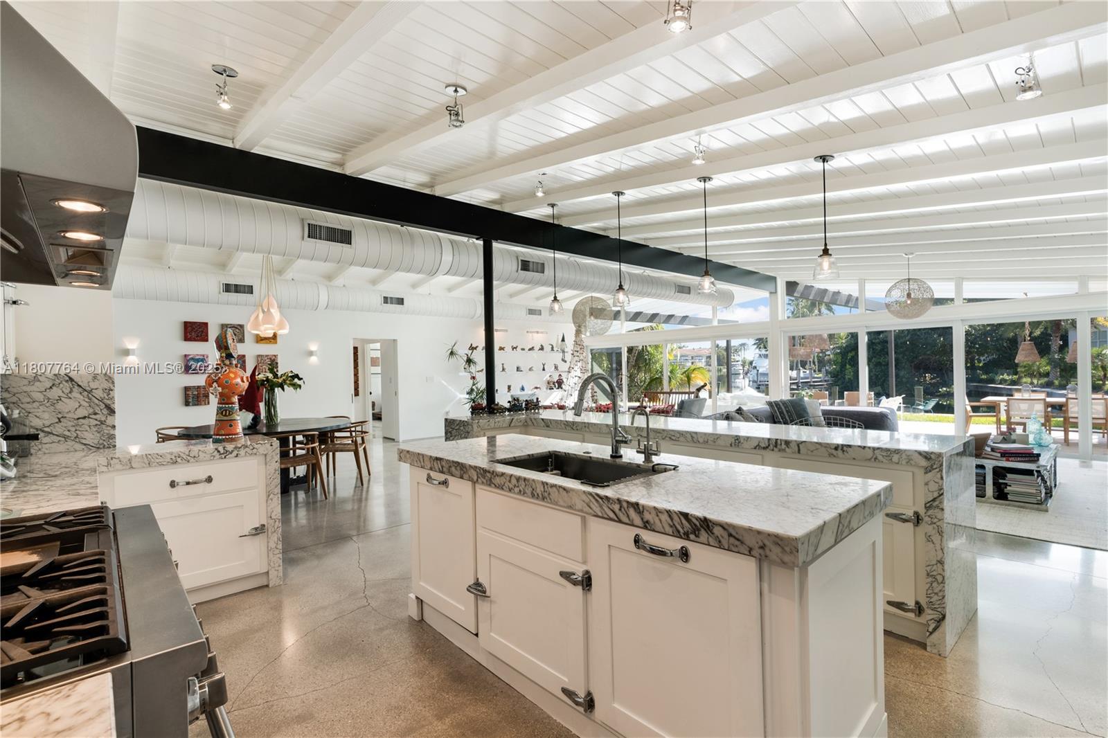 270 Island Dr Key Biscayne, FL 33149