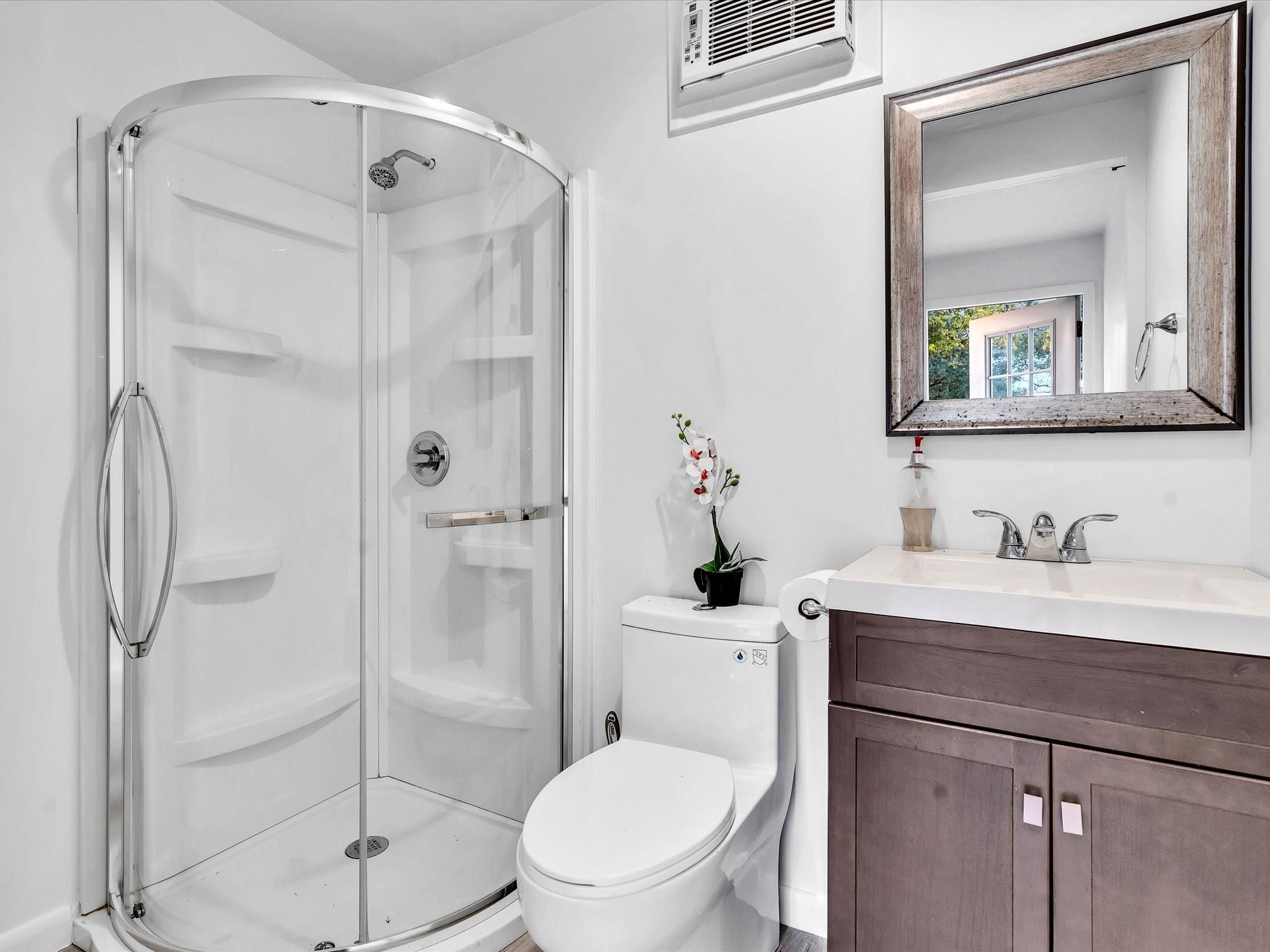 Additional Barn Bath